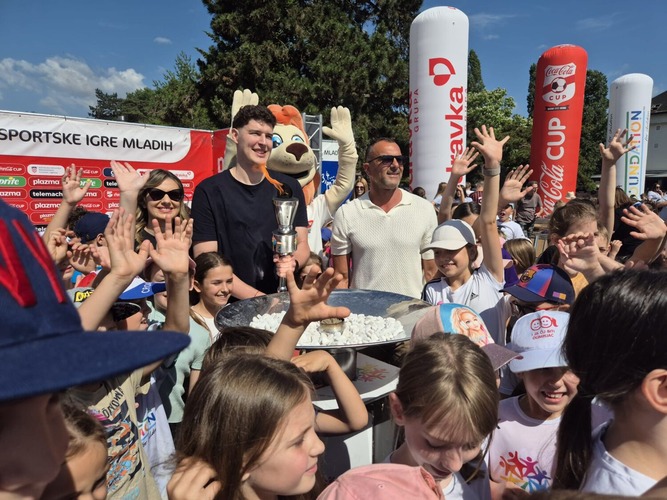 Velika Gorica ugostila Dan sporta: Više stotina djece natjecalo se u graničaru i atletici