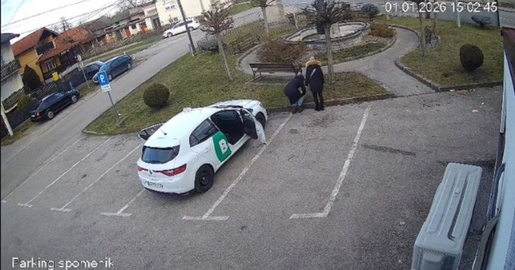 Video. Dvije žene kod Velike Gorice ostavile vrećicu sa sedam psića. Svi su uginuli