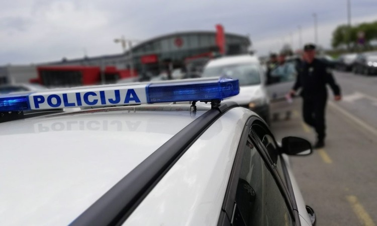 U Kučama pronađen ukradeni kamion iz Samobora, policija ga locirala uz kanal Sava–Odra