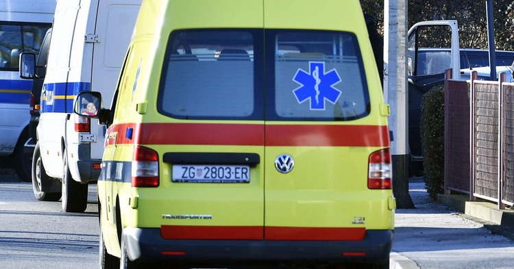 ['Velika Gorica', 'Zagrebačka županija', 'Davorin Gajnik', 'Zavod za hitnu medicinu', 'gušenje', 'hitna intervencija', 'reanimacija', 'tragedija', 'novosti']