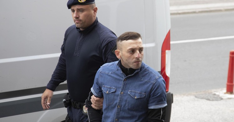 ['suđenje', 'ubio djeda', 'policija', 'Aleksandar Nišević', 'Miloš Nišević', 'Glina', 'policijska istraga', 'Badnjak', 'Split', 'kaznena djela']