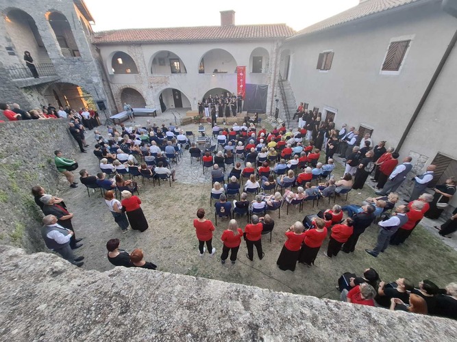 Pjesma ponovno ispunila Kaštel – održan 4. Veliki Castrum