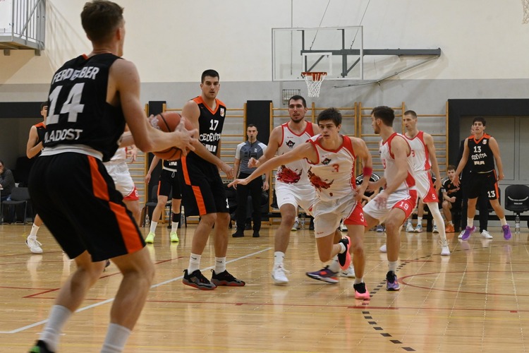 ['Leon Kalinić', 'Lovro Došen', 'Luka Vargek', 'Seniori']