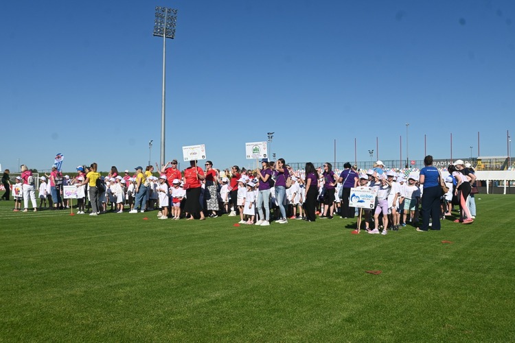 FOTO Sjajna atmosfera na Olimpijskom festivalu dječjih vrtića u Velikoj Gorici. Mališani se natjecali u atletskim disciplinama i nogometu