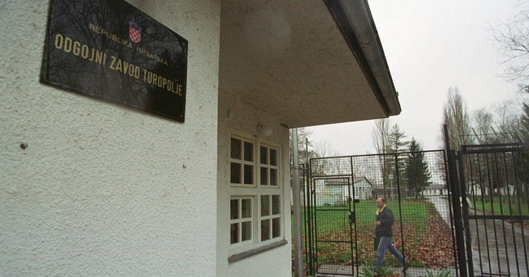 ['Turopolje', 'pravosudna policija', 'odgojni zavod', 'sukob', 'ozljede', 'mlađi punoljetnici', 'incident', 'sigurnost', 'istraga']
