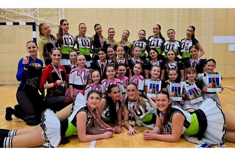 ["akrobatski rock'n'roll", 'arrk']