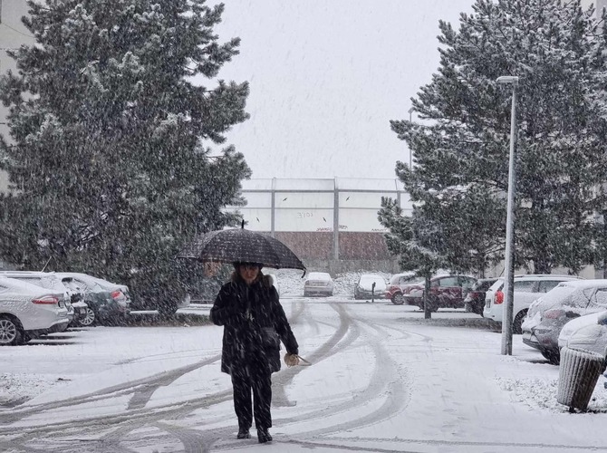 ['čišćenje', 'Prometnice', 'snijeg', 'VG Komunalac', 'zimska služba']