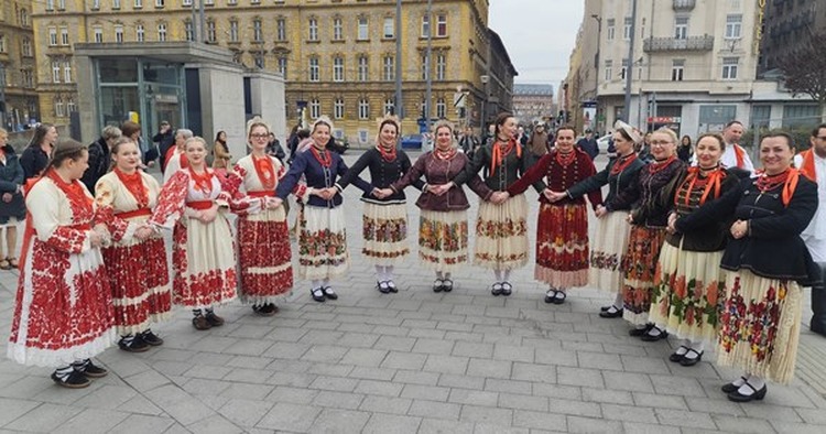 KUD Dučec bogatstvo Turopolja predstavio na međunarodnom folklornom festivalu u Budimpešti