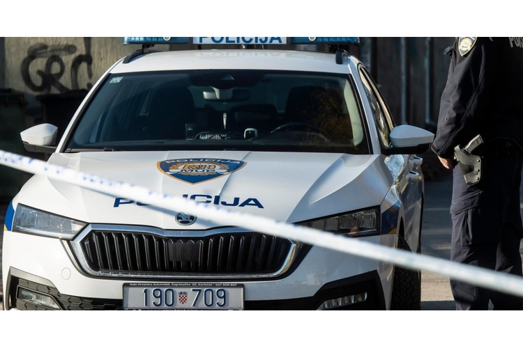 ['Velika Gorica', 'Prometna nesreća', 'motocikl', 'zagrebačka policija', 'očevid', 'Zavod za sudsku medicinu i kriminalistiku', 'Novosti']