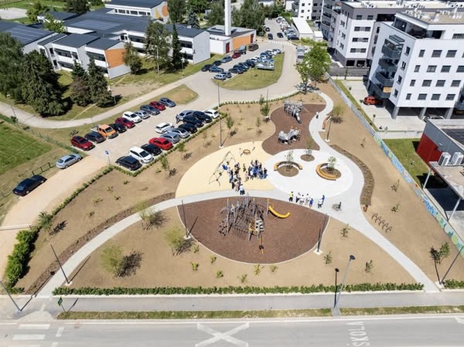 ['park', 'park marije jurić zagorke', 'Velika Gorica']