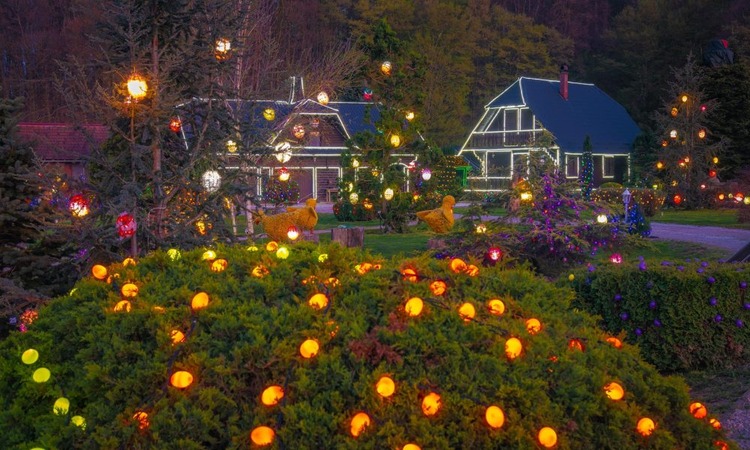 I ove godine spektakl na Imanju Salaj – više od 60 tisuća svjetlećih pisanica