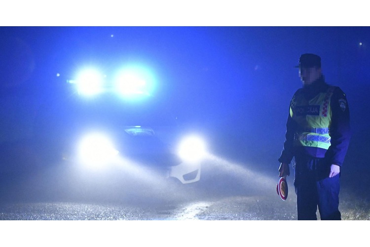 ['Novosti', 'Velika Gorica', 'Prometna nesreća', 'motocikl', 'Policija', 'slijetanje s kolnika']