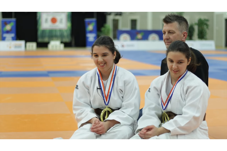 ['Judo klub osoba s invaliditetom Fuji', 'obitelj Mićanović']