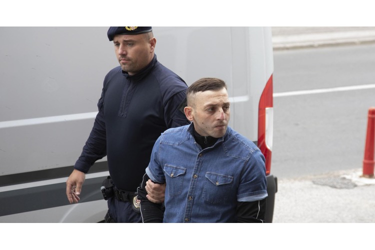 ['suđenje', 'ubio djeda', 'policija', 'Aleksandar Nišević', 'Miloš Nišević', 'Glina', 'policijska istraga', 'Badnjak', 'Split', 'kaznena djela']