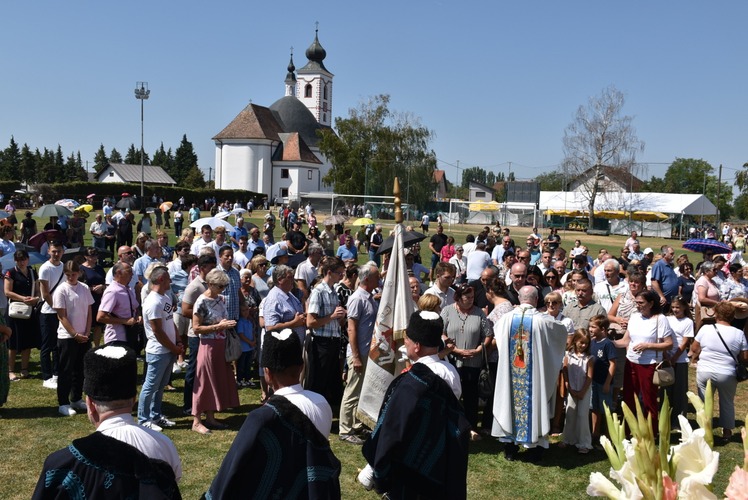FOTO Blagdan Velike Gospe svečano proslavljen u Vukovini