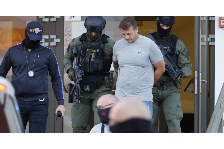 ['Milovan Zdravković', 'izdučenje srbiji', 'ekstradicijski pritvor', 'krivotvorenje isprava', 'prihvatni centar ježevo', 'puz', 'odjel za migracije', '', 'izručenje', 'Srbija', 'Županijski sud', 'deportacija', 'Tihomir Mišić', 'pravna prava']