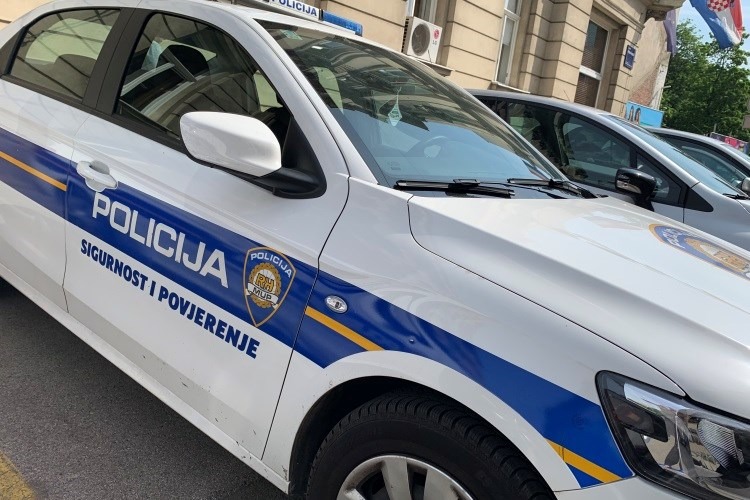 ['krađa automobila', 'pleso', 'policija velike gorice']