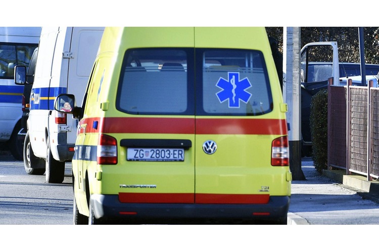 ['Velika Gorica', 'Zagrebačka županija', 'Davorin Gajnik', 'Zavod za hitnu medicinu', 'gušenje', 'hitna intervencija', 'reanimacija', 'tragedija', 'novosti']