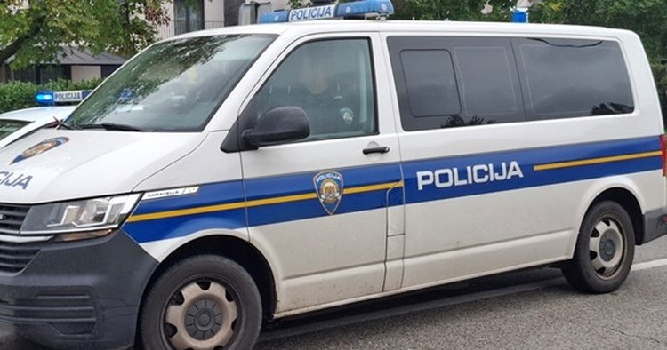 S više od 2 promila i neprilagođenom brzinom 23-godišnjak uzrokovao nesreću kod Kušanca