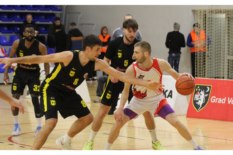 ['Damir Miljković', 'KK Omiš Čagalj Tours', 'Prva liga']