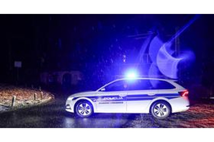 ['puz', 'automobil', 'provala', 'policija']