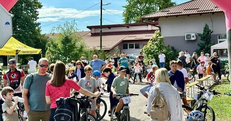 Gradići najavili zabavni dan za sve uzraste: Stiže 2. obiteljska biciklijada uz igru, tombolu i palačinke! Prijavite se!