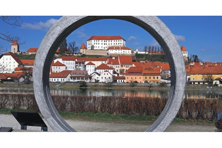 ['Ptuj', 'terme ptuj', 'grand hotel Primus', 'okusi ptuja', 'kurentovanje']