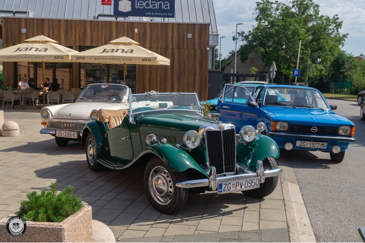 ['izložba', 'Oldtimer klub Turopolje', 'radionice', 'zabava']