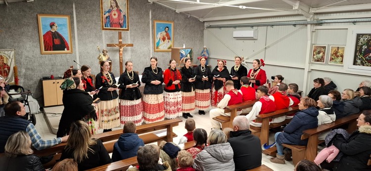 ['bozicni koncert', 'kud kravarsko', 'KUD Slavuj Bukevje']