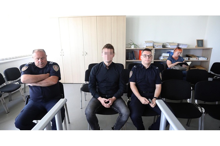 ['Velika Gorica', 'Županijski sud Velika Gorica', 'Eurolex', 'Tihomir Mišić', 'trgovina ljudima', 'kaznena djela', 'Remetinec', 'Snapchat']