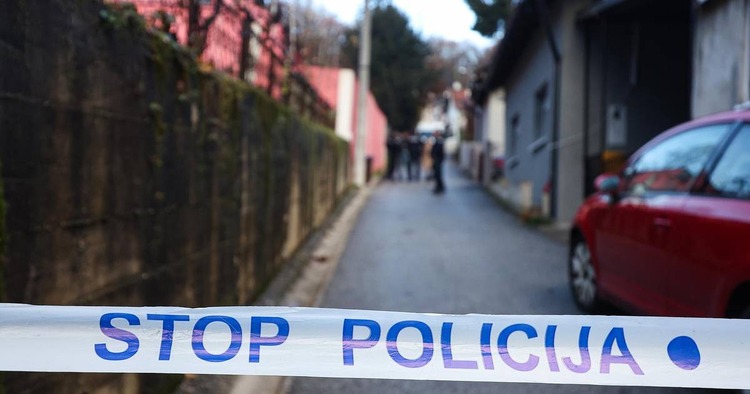 ['crna kronika', 'velika gorica', 'sredstvo za čišćenje', 'kafić']