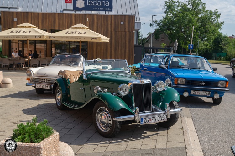 ['izložba', 'Oldtimer klub Turopolje', 'radionice', 'zabava']