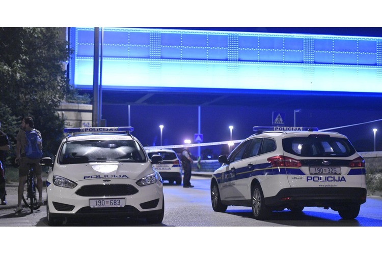 ['bijeg', 'autocesta A3', 'novosti', 'migranti', 'krijumčarenje migranata', 'policijska potjera', 'krijumčarenje', 'potjera']