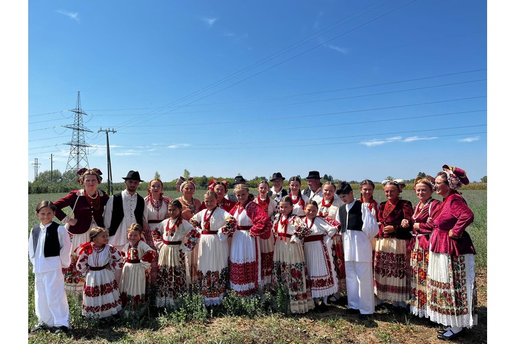 ['17. folklorni susreti', 'događanje', 'FOLKLOR', 'kud veleševec', 'lotos band']