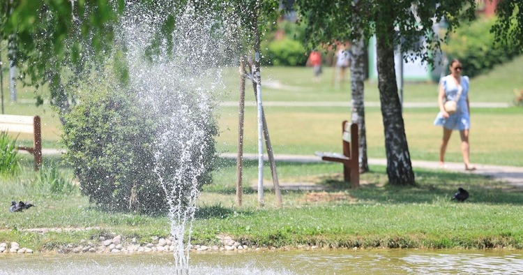 Temperature u Hrvatskoj dosegnule 37 stupnjeva, DHMZ izdao crveno upozorenje za tri regije