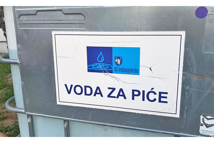 ['nema vode', 'ninska ulica', 'vodoopskrba', 'Zadarska ulica', 'Zagrebačka ulica']