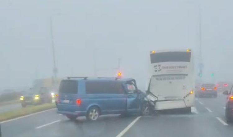 Jutarnji kaos na cestama: Sudar kombija i autobusa kod Mlake, još jedna nesreća na ulazu u Goricu