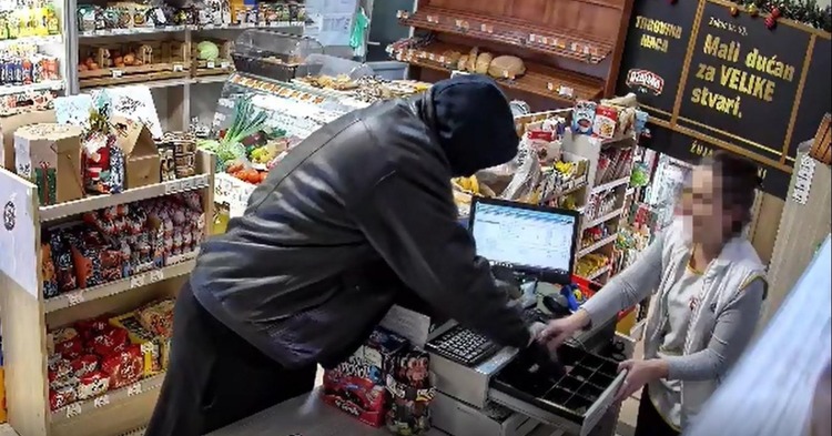 ['pljačka', 'Velika Gorica', 'kuće', 'hrabra prodavačica', 'trgovina', 'policija', 'razbojništvo', 'kriminal', 'Jutarnji list', 'trgovina Kuče', 'policijska istraga', 'snimka sigurnosne kamere']