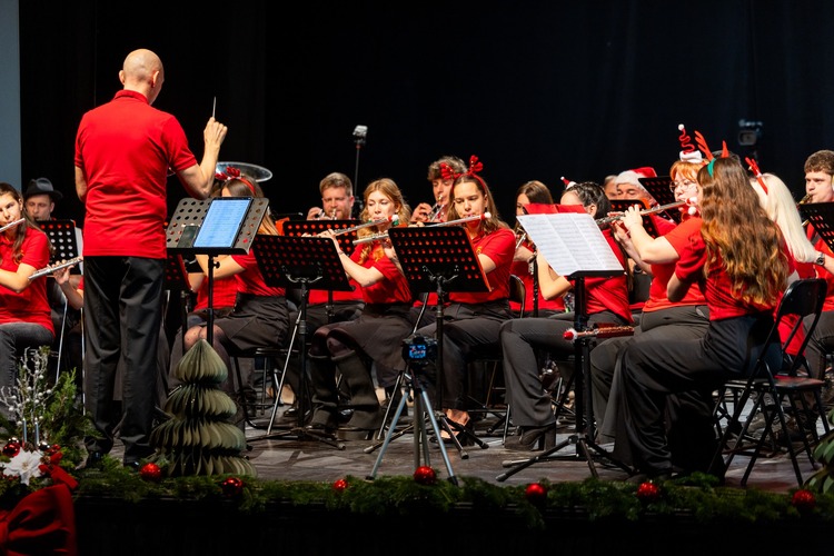 FOTO Puhački orkestar DVD-a Velika Gorica oduševio božićnim koncertom