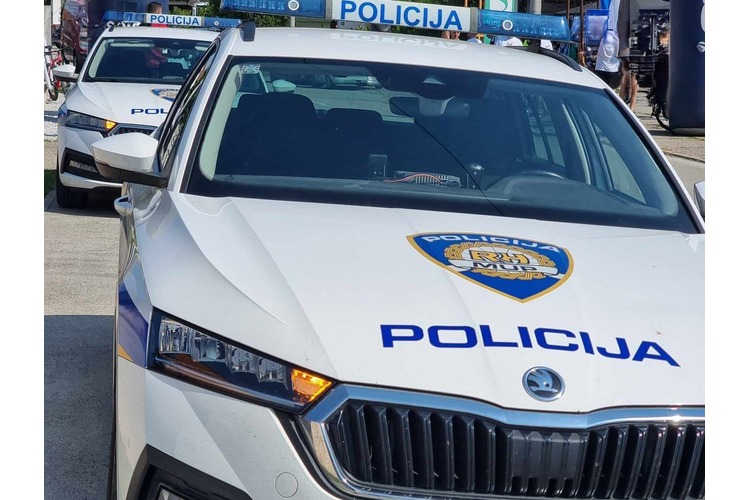 ['policija', 'policijska uprava zagrebačka', 'ukradeno vozilo']