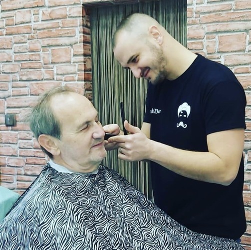 ['10 godina', 'frizer', 'Frizerski salon Đuro', 'jubilarna obljetnica', 'lokalni salon', 'mala buna', 'Velika Gorica', 'Zoyya']