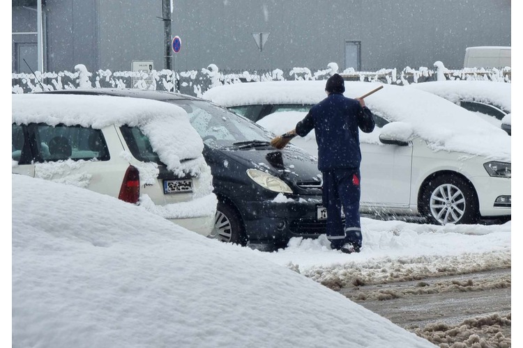 ['policija velika gorica', 'zimski uvjeti na cestama', 'zimski uvjeti u prometu']