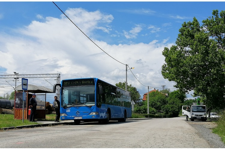 ['autobus zagreb-velika gorica', 'javni prijevoz', 'karta', 'podbrežnica', 'pokaz', 'prijevoz', 'ZET', 'zet autobus']