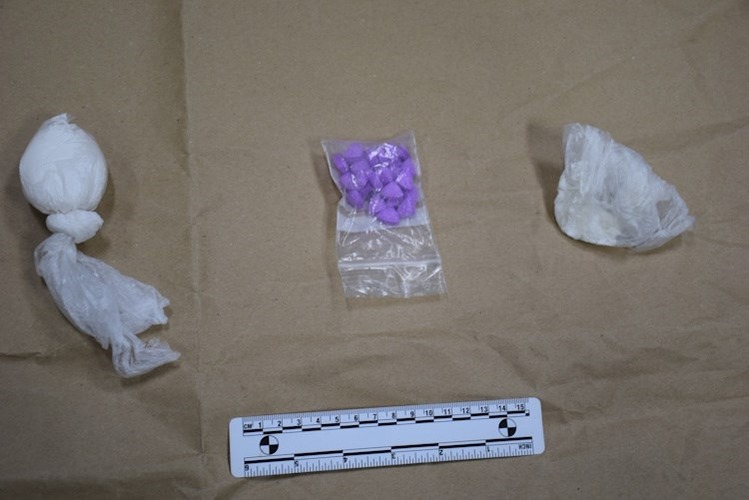 Policija razotkrila dilera: u kući skrivao amfetamin i MDMA