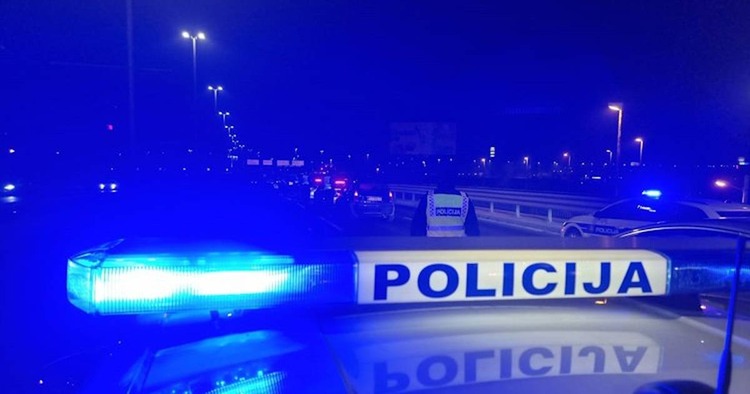 ['promet', 'prisila prema službenoj osobi', 'policija', 'velika gorica']