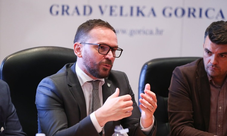 ['Velika Gorica', 'dnevna bolnica', 'društvo', 'krešimir ačkar', 'irena hrstić']