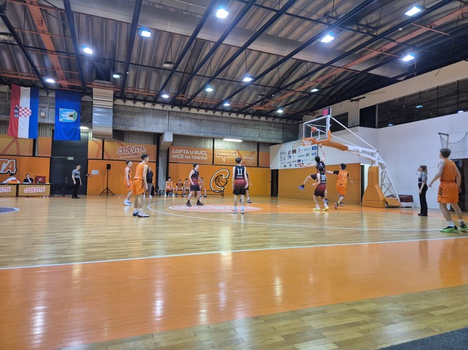 ['Andrej Holub', 'Andrija Hrstić', 'Kadeti', 'Velesajam']