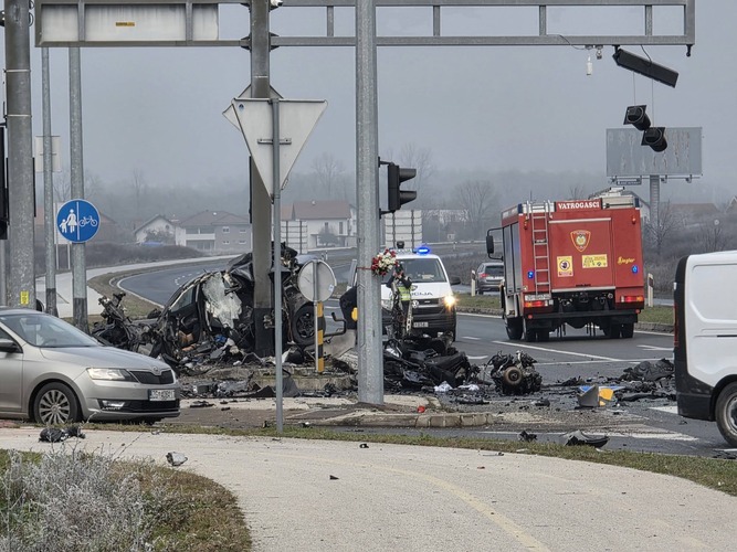 ['nesreća', 'policija', 'promet']