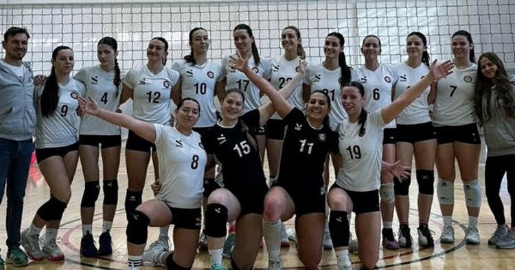 Hokice u tri seta nadigrale vodeću Petrinju i nanijele im prvi poraz sezone, odbojkaši Gorice u Zadru igraju za Superligu