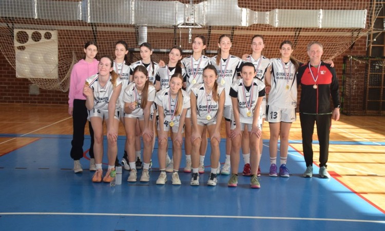 FOTO Učenice Gimnazije pobjednice gradskog natjecanja srednjih škola u košarci